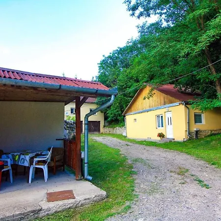 Guest house Horvath Vendeghaz Monosbel