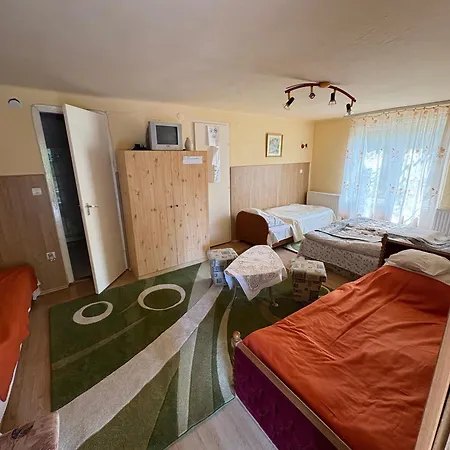 Horvath Vendeghaz Guest house *